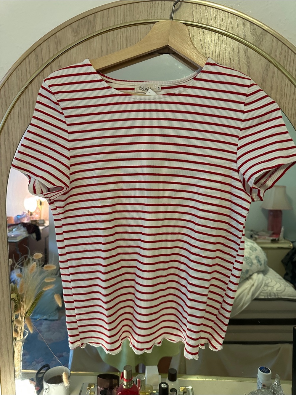 100% Cotton open back with scalloped edges